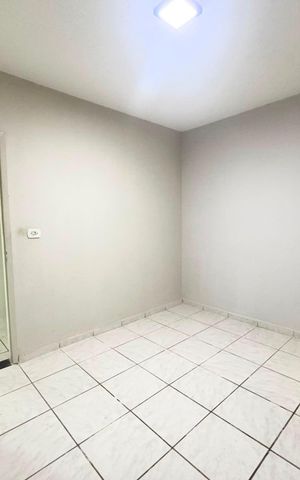 Casa para alugar com 267m², 4 quartos e 6 vagas