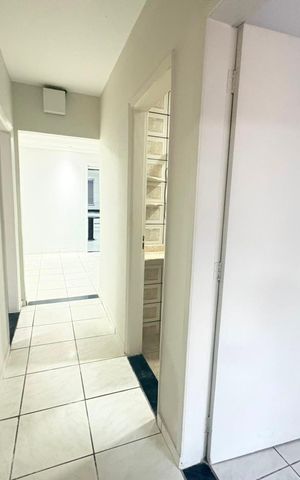 Casa para alugar com 267m², 4 quartos e 6 vagas
