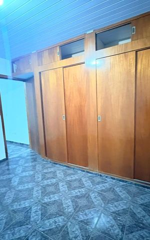 Casa para alugar com 267m², 6 quartos e 5 vagas