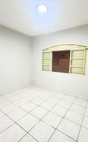 Casa para alugar com 267m², 6 quartos e 5 vagas