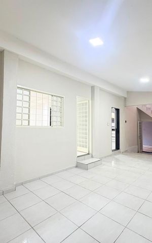 Casa para alugar com 267m², 6 quartos e 5 vagas