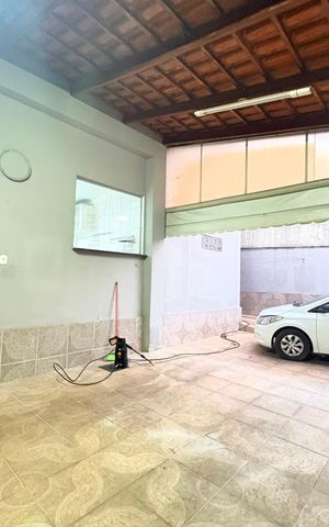 Casa para alugar com 267m², 6 quartos e 5 vagas