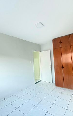 Casa para alugar com 267m², 6 quartos e 5 vagas
