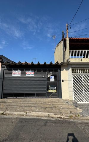 Casa à venda com 125m², 3 quartos e 2 vagas Casa à venda com 125m², 3 quartos e 2 vagasFachada com PLACA