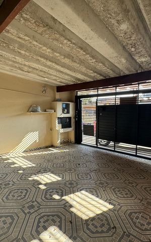 Casa à venda com 125m², 3 quartos e 2 vagas Casa à venda com 125m², 3 quartos e 2 vagasGaragem