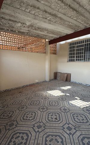 Casa à venda com 125m², 3 quartos e 2 vagas Casa à venda com 125m², 3 quartos e 2 vagasGaragem