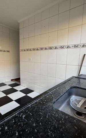 Casa à venda com 125m², 3 quartos e 2 vagas Casa à venda com 125m², 3 quartos e 2 vagasCozinha