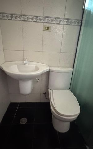 Casa à venda com 125m², 3 quartos e 2 vagas Casa à venda com 125m², 3 quartos e 2 vagasBanheiro 2