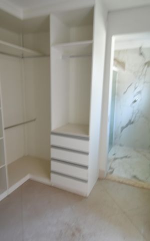 Casa à venda com 200m², 4 quartos e 2 vagasSuíte