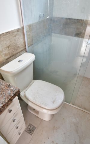 Casa à venda com 200m², 4 quartos e 2 vagasBanheiro social