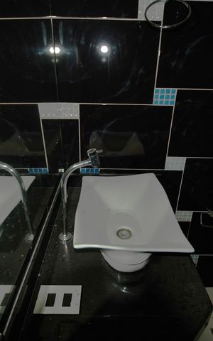 Casa à venda com 200m², 4 quartos e 2 vagasBanheiro social