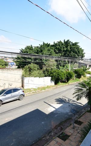 Casa à venda com 200m², 4 quartos e 2 vagasVista