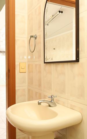 Casa para alugar com 420m², 4 quartos e 5 vagasBanheiro 5 - Lavabo
