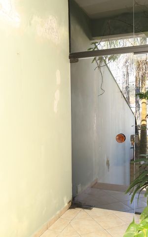 Casa para alugar com 420m², 4 quartos e 5 vagasVaranda  frontal 