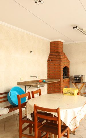 Casa para alugar com 420m², 4 quartos e 5 vagasÁrea da churrasqueira