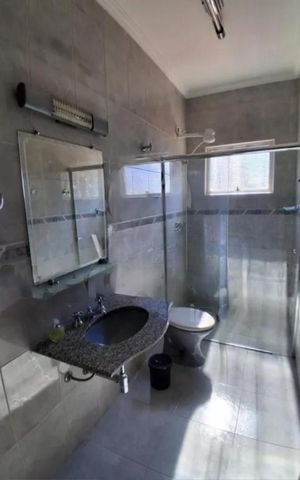 Casa para alugar com 131m², 3 quartos e 3 vagas
