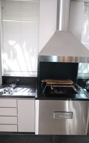 Casa de condomínio para alugar com 350m², 3 quartos e 5 vagasVaranda gourmet