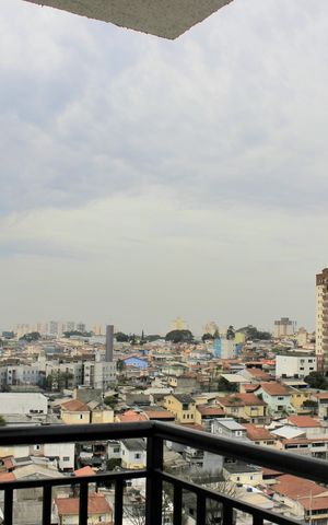 Apartamento para alugar com 37m², 2 quartos e 1 vagaVaranda