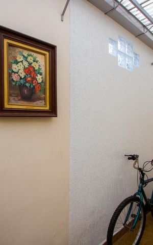 Casa à venda com 181m², 3 quartos e 2 vagas Casa à venda com 181m², 3 quartos e 2 vagasCorredor externo