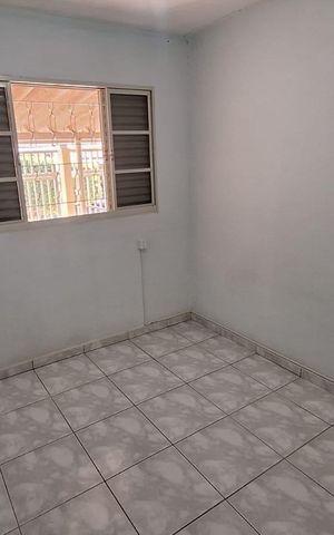 Casa à venda com 100m², 2 quartos e 2 vagas Casa à venda com 100m², 2 quartos e 2 vagasQuarto