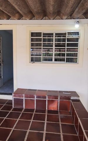 Casa à venda com 100m², 2 quartos e 2 vagas Casa à venda com 100m², 2 quartos e 2 vagasÁrea externa