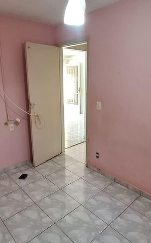 Casa à venda com 100m², 2 quartos e 2 vagas Casa à venda com 100m², 2 quartos e 2 vagasQuarto