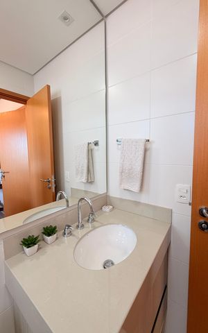 Apartamento à venda com 83m², 2 quartos e 2 vagasBanheiro da Suíte 2