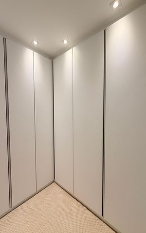 Apartamento à venda com 83m², 2 quartos e 2 vagasSuíte 1 - Closet