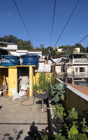 Casa à venda com 150m², 2 quartos e 3 vagas Casa à venda com 150m², 2 quartos e 3 vagasVista