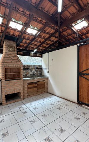 Casa de condomínio à venda com 128m², 2 quartos e 2 vagasChurrasqueira