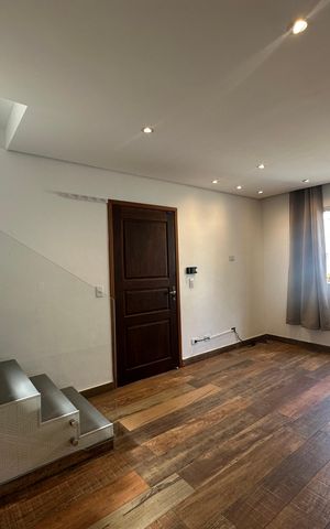 Casa de condomínio à venda com 128m², 2 quartos e 2 vagasSala
