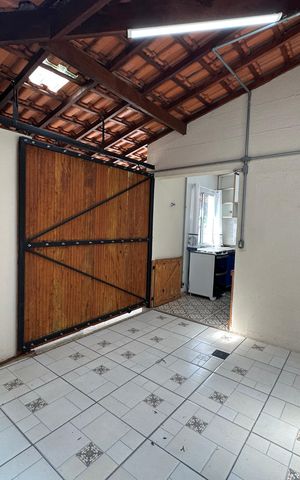 Casa de condomínio à venda com 128m², 2 quartos e 2 vagasChurrasqueira