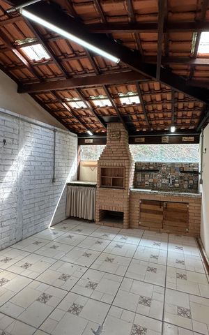 Casa de condomínio à venda com 128m², 2 quartos e 2 vagasChurrasqueira