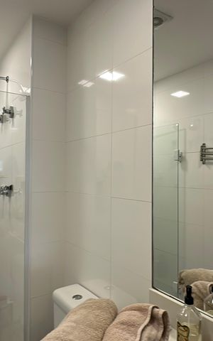 Apartamento à venda com 74m², 2 quartos e 2 vagas Apartamento à venda com 74m², 2 quartos e 2 vagasBanheiro da SuíteBanheiro da Suíte
