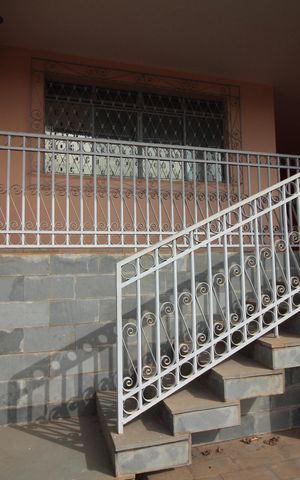 Casa à venda com 180m², 4 quartos e 2 vagasGaragem