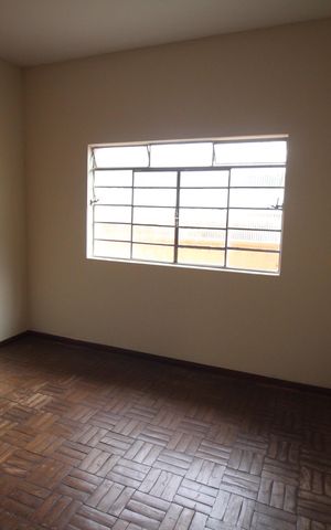 Casa à venda com 180m², 4 quartos e 2 vagasQuarto 2