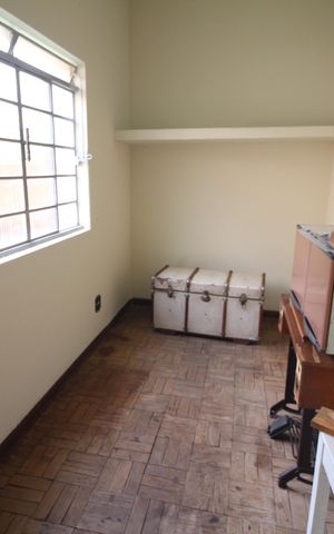 Casa à venda com 180m², 4 quartos e 2 vagasQuarto 4