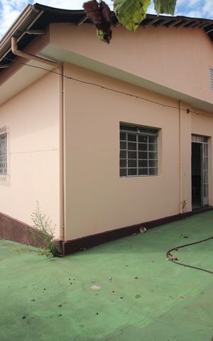 Casa à venda com 180m², 4 quartos e 2 vagasQuintal