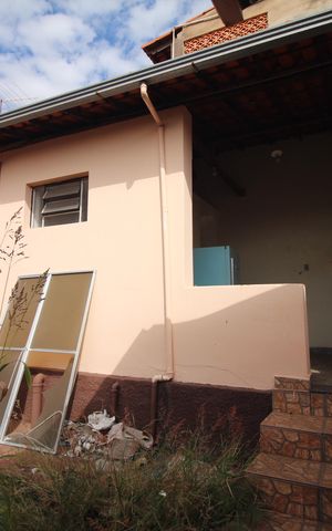 Casa à venda com 180m², 4 quartos e 2 vagasQuintal