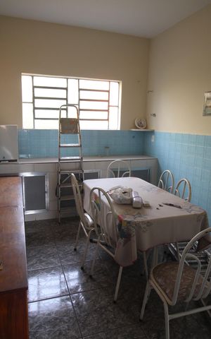 Casa à venda com 180m², 4 quartos e 2 vagasCozinha