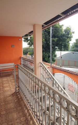 Casa à venda com 180m², 4 quartos e 2 vagasVaranda