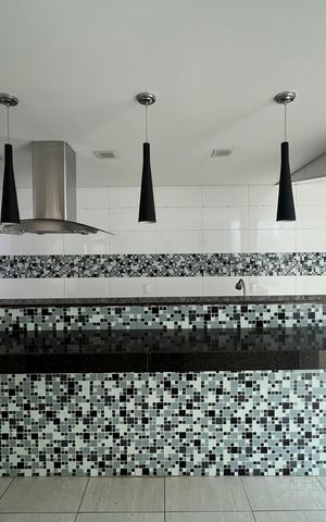 Casa à venda com 233m², 3 quartos e 3 vagasCozinha