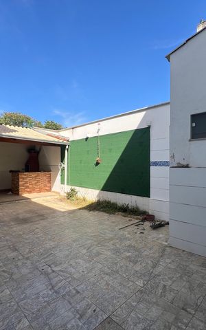 Casa à venda com 233m², 3 quartos e 3 vagasQuintal