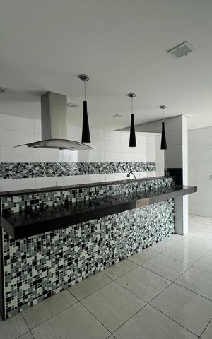 Casa à venda com 233m², 3 quartos e 3 vagasCozinha