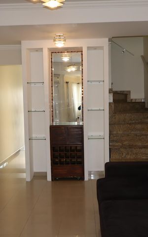 Casa à venda com 152m², 3 quartos e 3 vagasSala