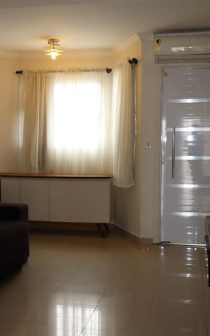 Casa à venda com 152m², 3 quartos e 3 vagasSala