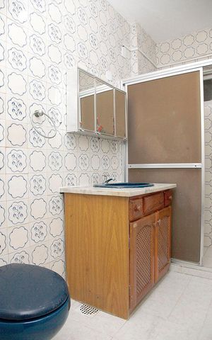 Apartamento para alugar com 75m², 2 quartos e sem vagaBanheiro
