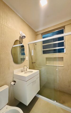 Apartamento para alugar com 70m², 2 quartos e 1 vaga Apartamento para alugar com 70m², 2 quartos e 1 vagaBanheiro social