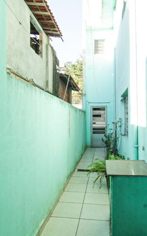Casa para alugar com 100m², 3 quartos e 2 vagasCorredor