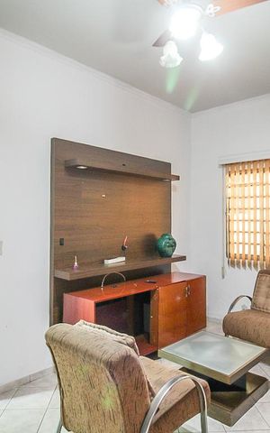 Casa para alugar com 100m², 3 quartos e 2 vagasSala